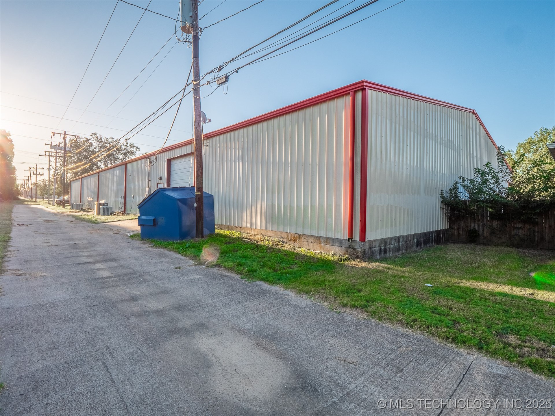 815 E Wyandotte Property Photo 29