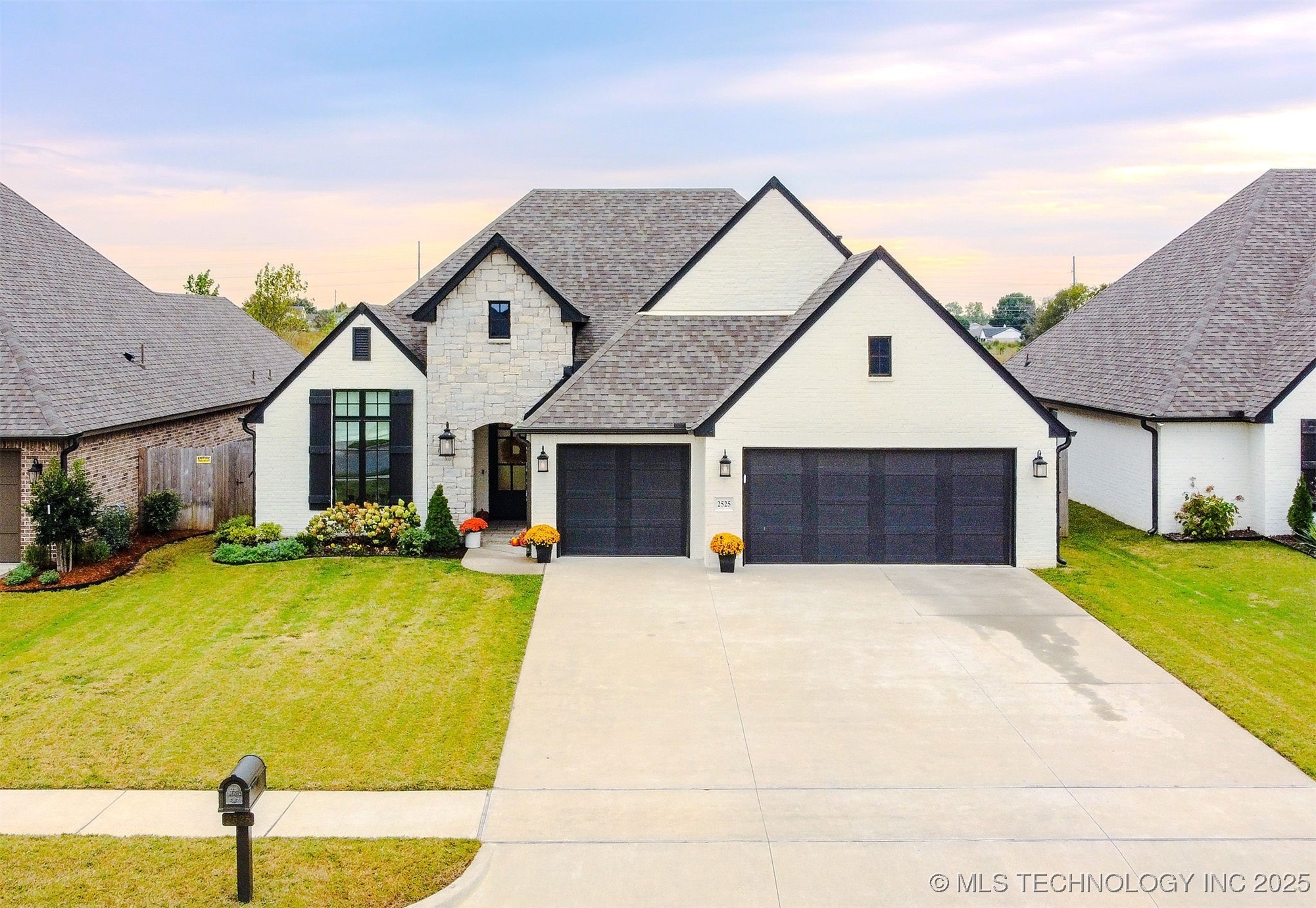 2525 E Northampton Street Property Photo 2