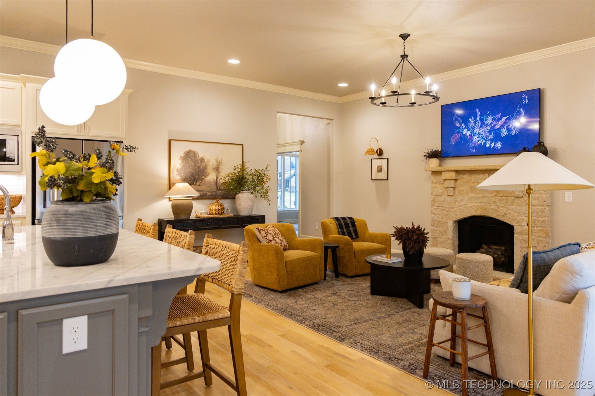 2525 E Northampton Street Property Photo 4