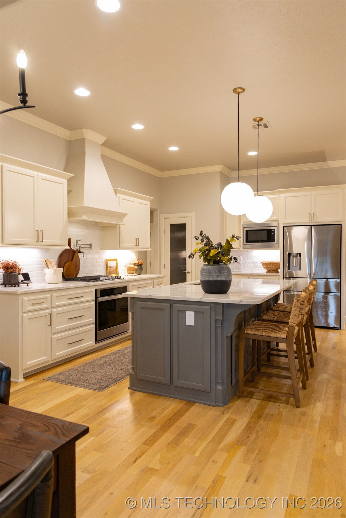 2525 E Northampton Street Property Photo 11