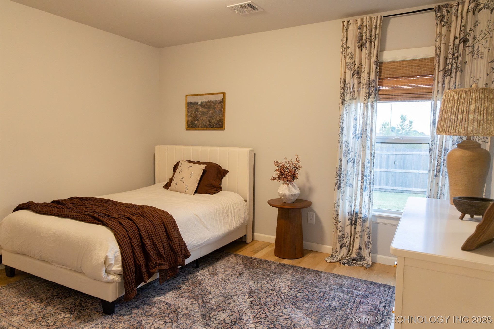 2525 E Northampton Street Property Photo 22