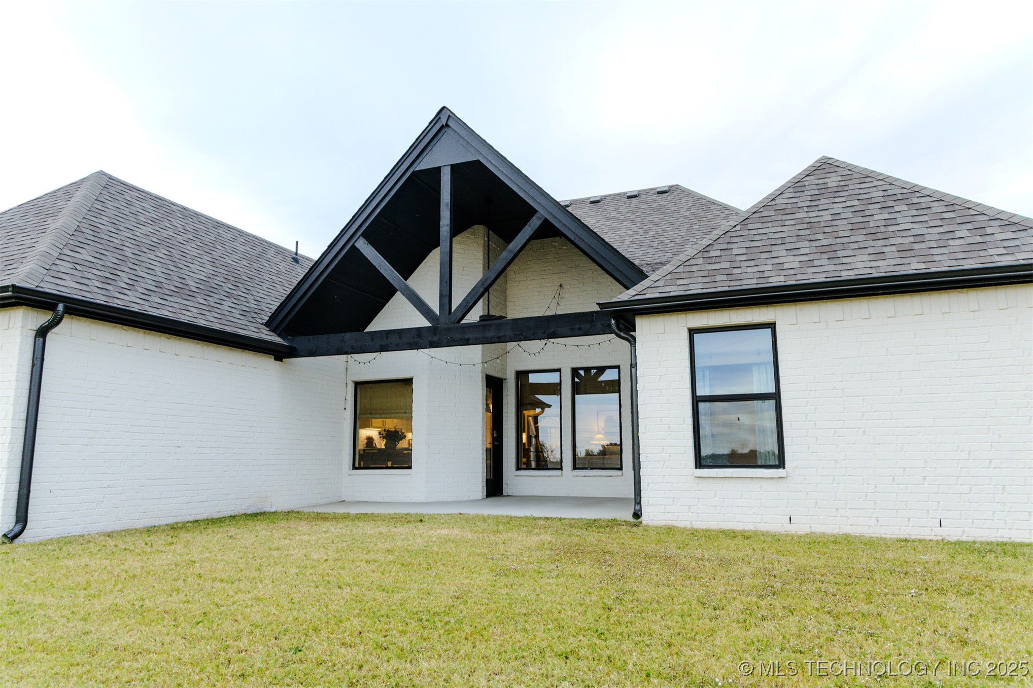 2525 E Northampton Street Property Photo 26