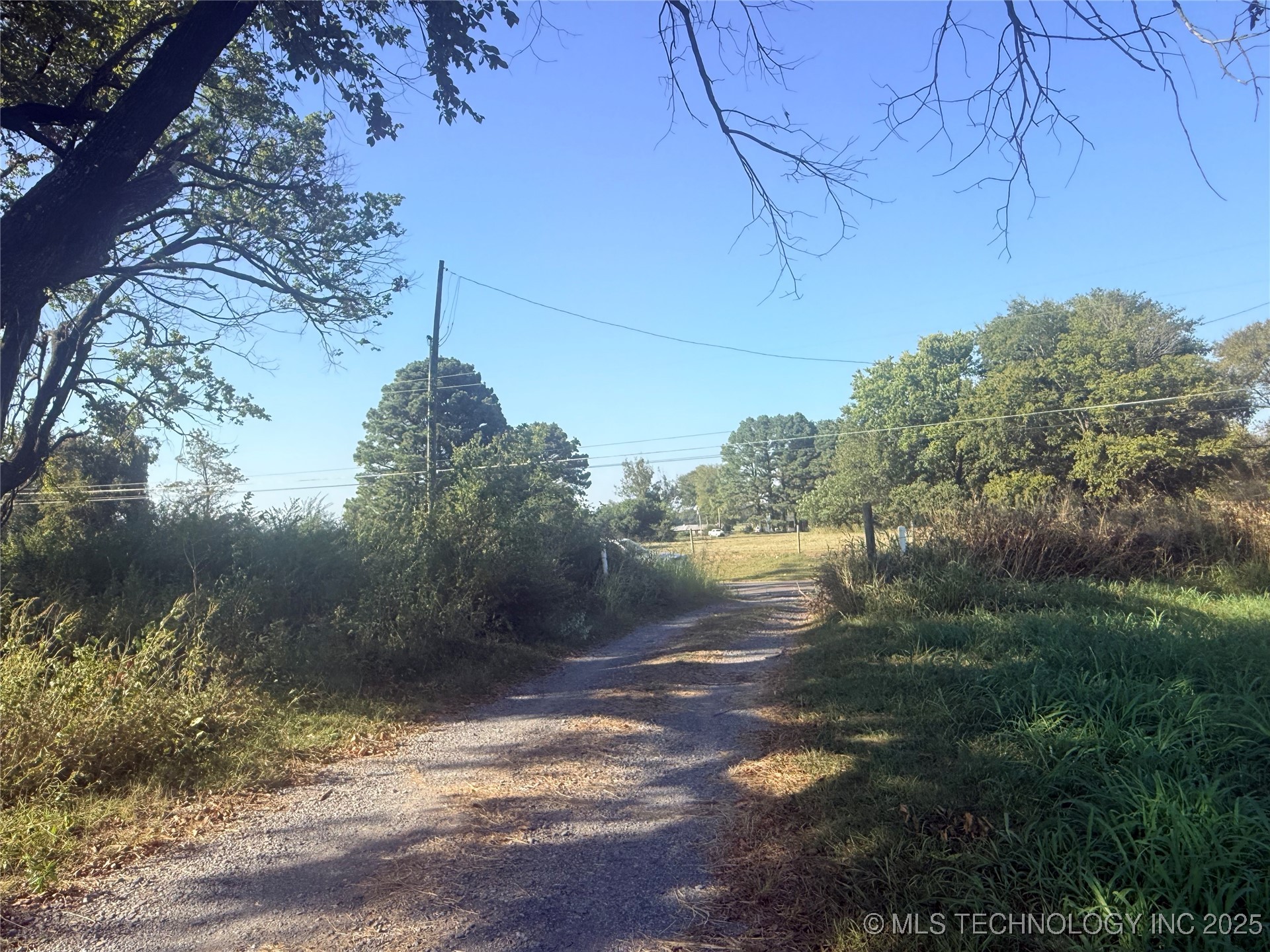 W Harris Road Property Photo 2