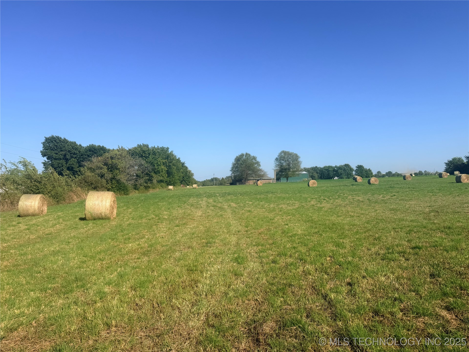 W Harris Road Property Photo 3