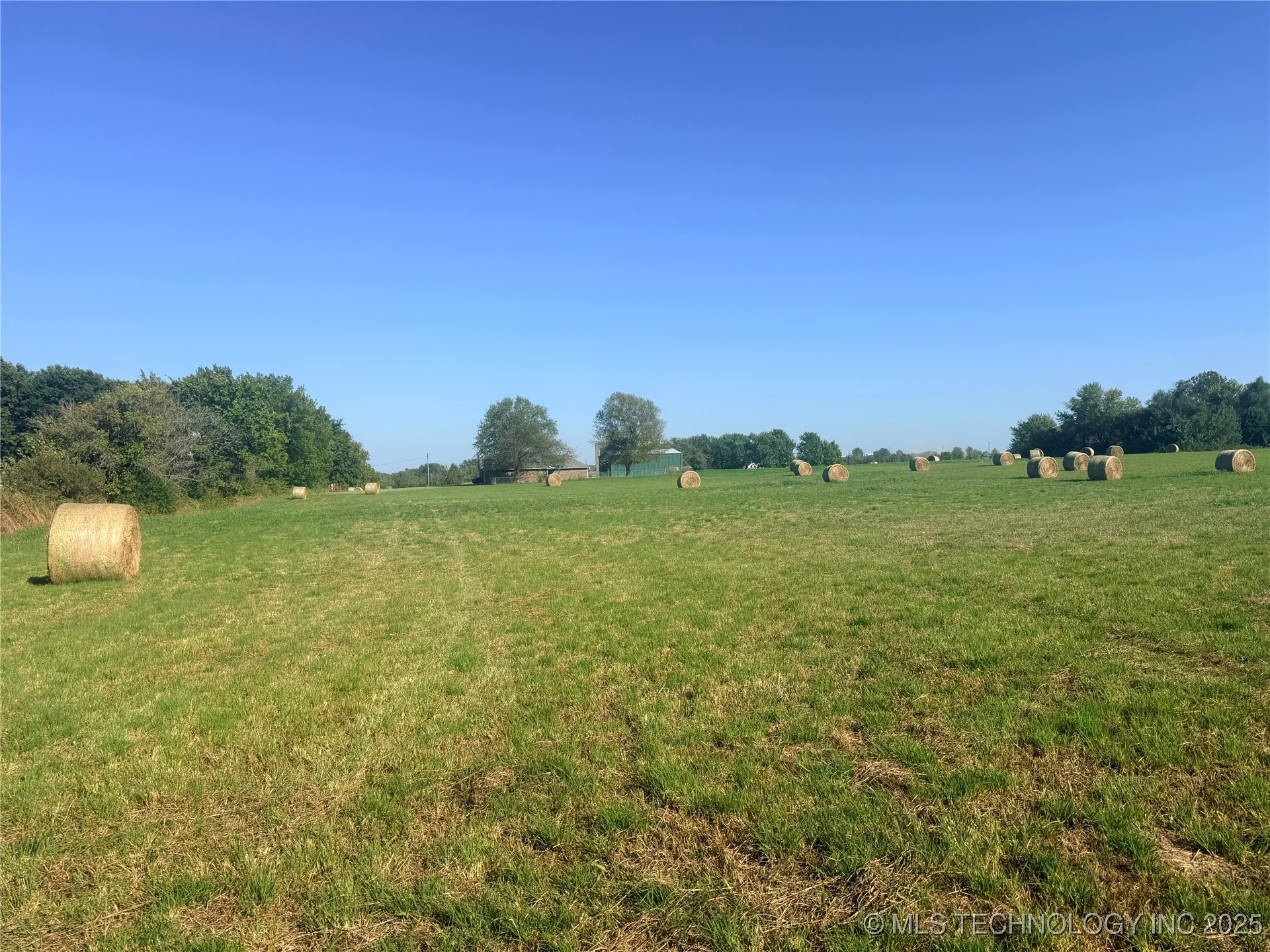 W Harris Road Property Photo 5