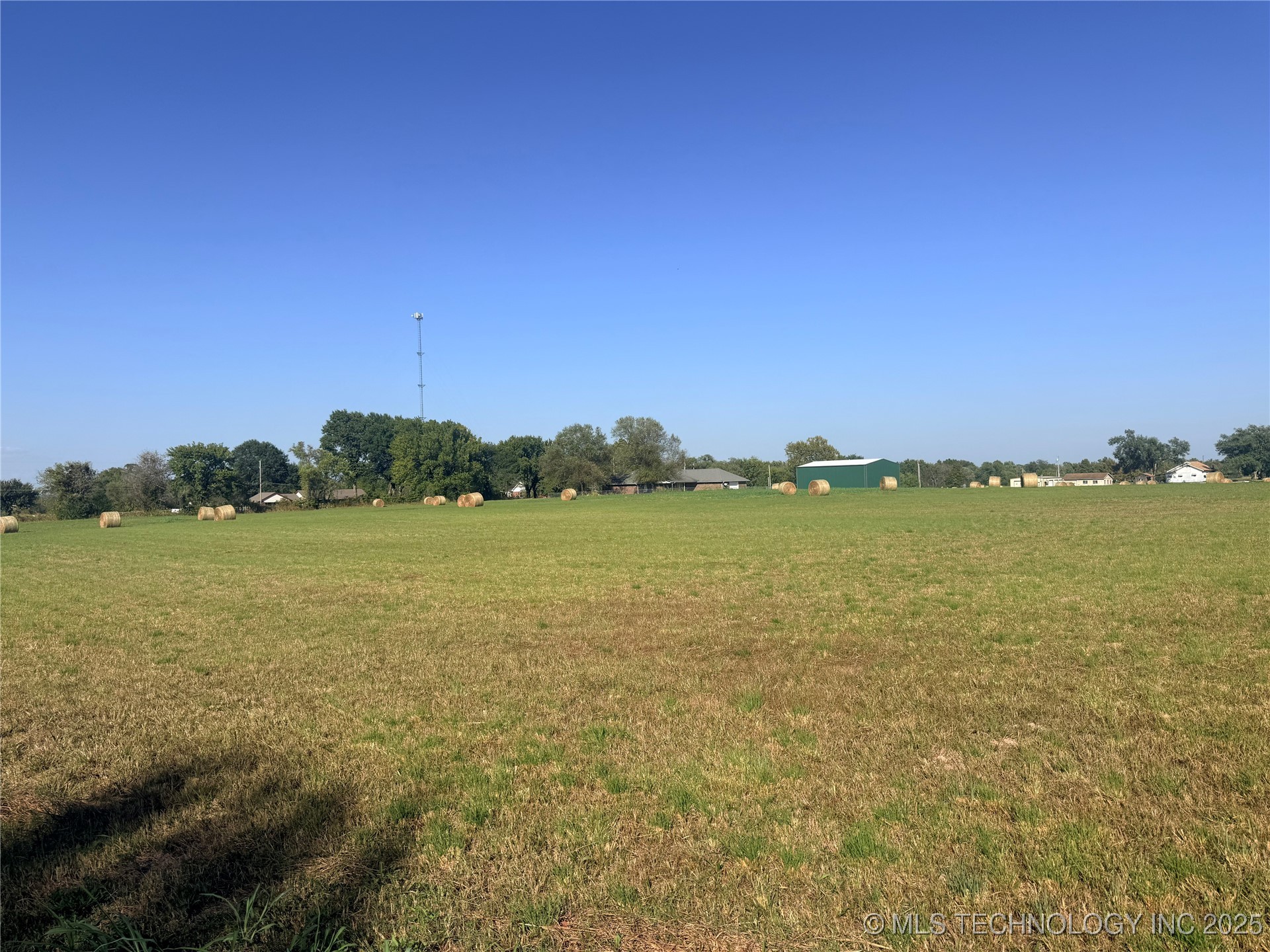 W Harris Road Property Photo 9