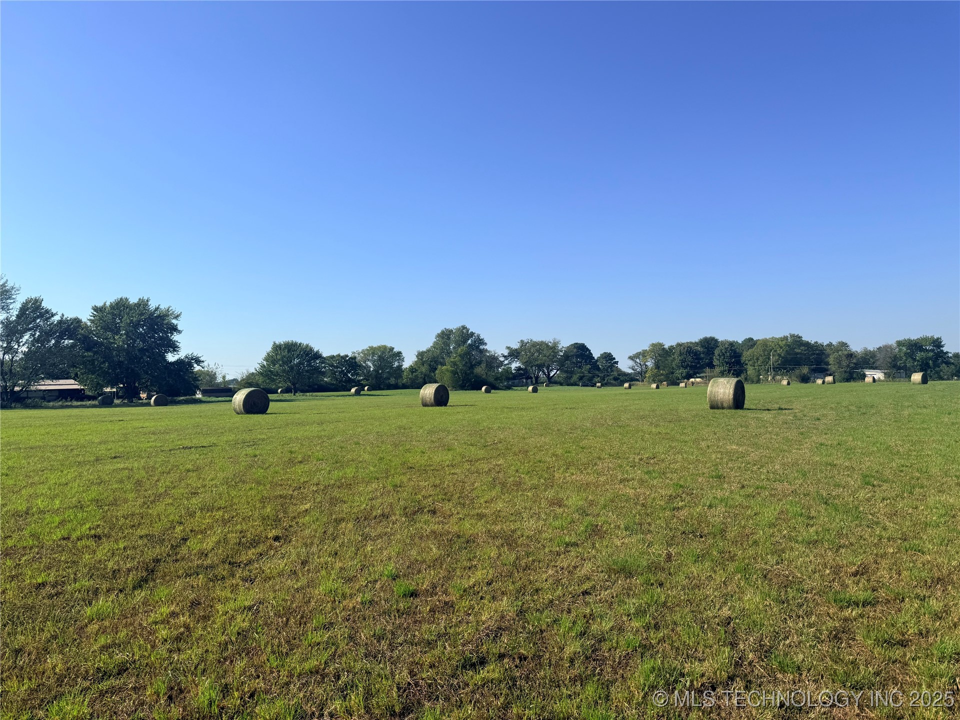 W Harris Road Property Photo 11