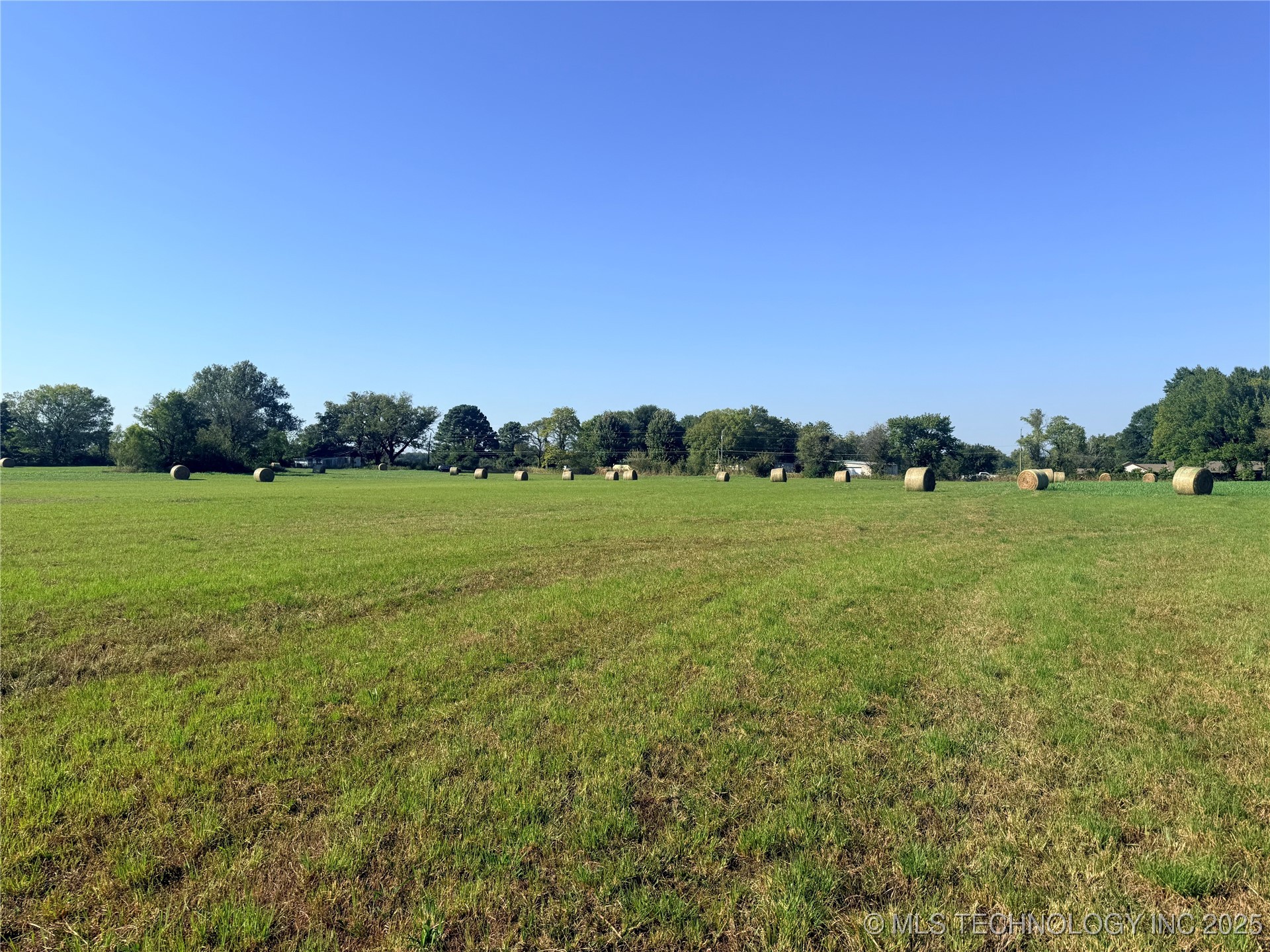 W Harris Road Property Photo 13