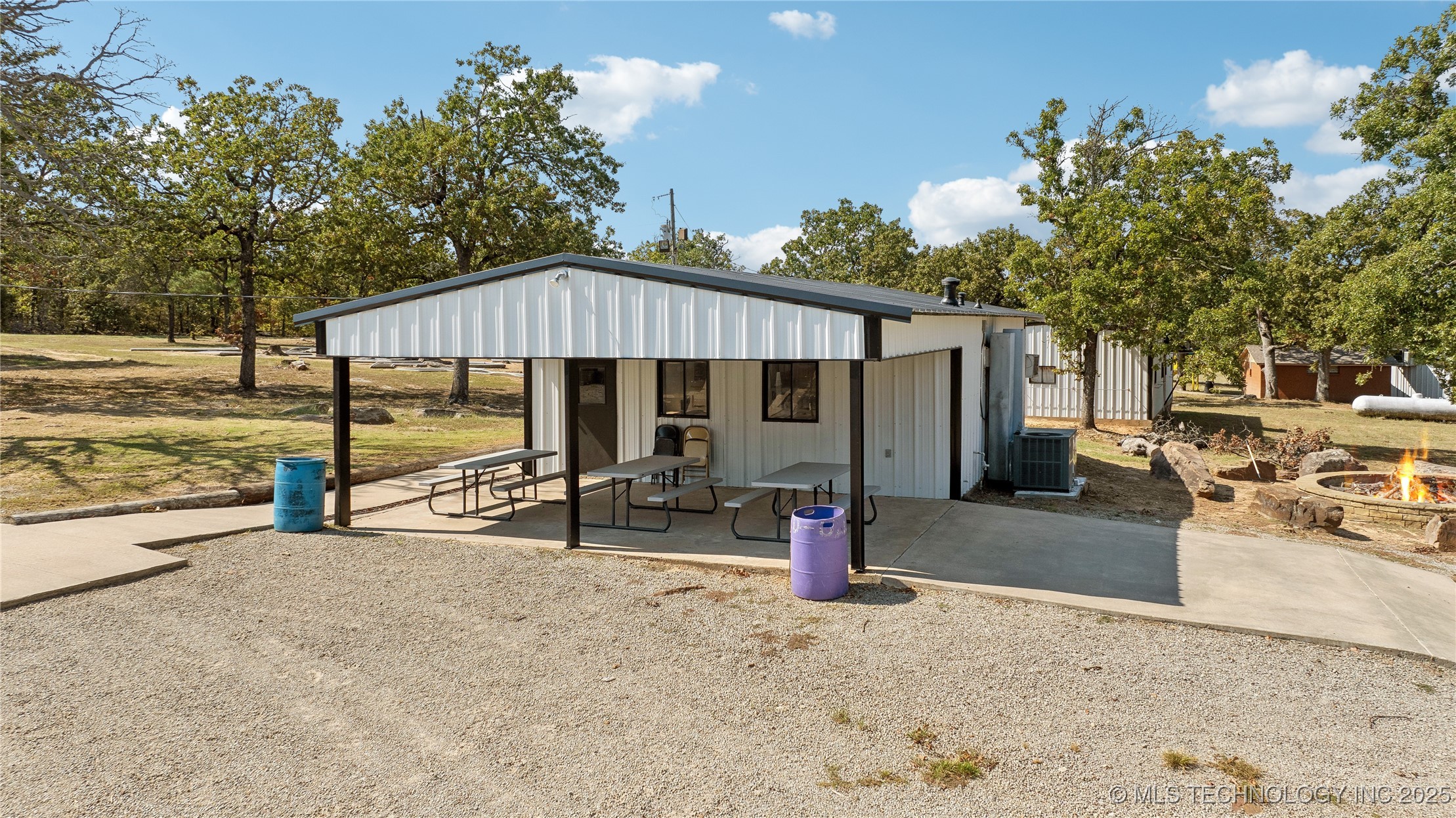 109218 S 4030 Road Property Photo 23