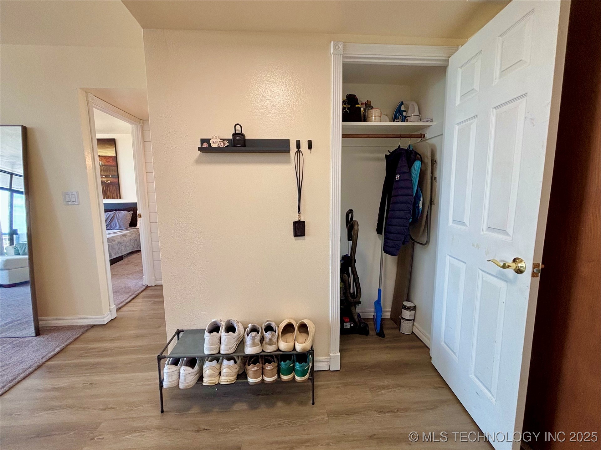 450 W 7th Street 809 Property Photo 3