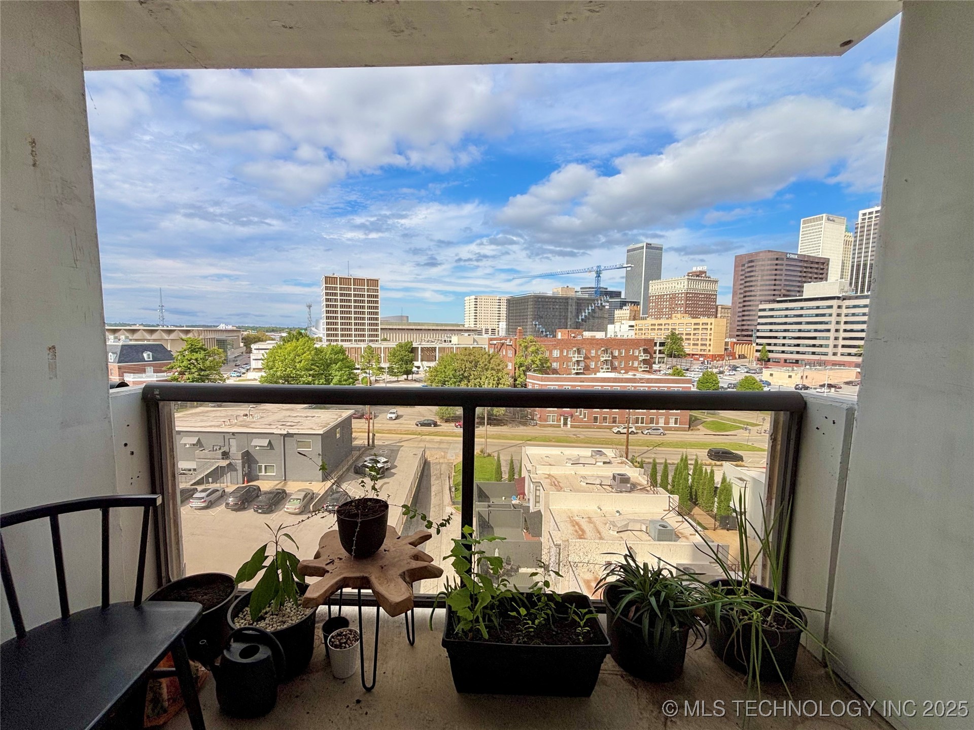 450 W 7th Street 809 Property Photo 9