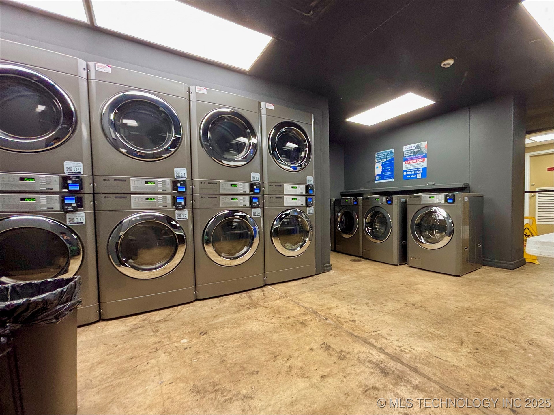 450 W 7th Street 809 Property Photo 40