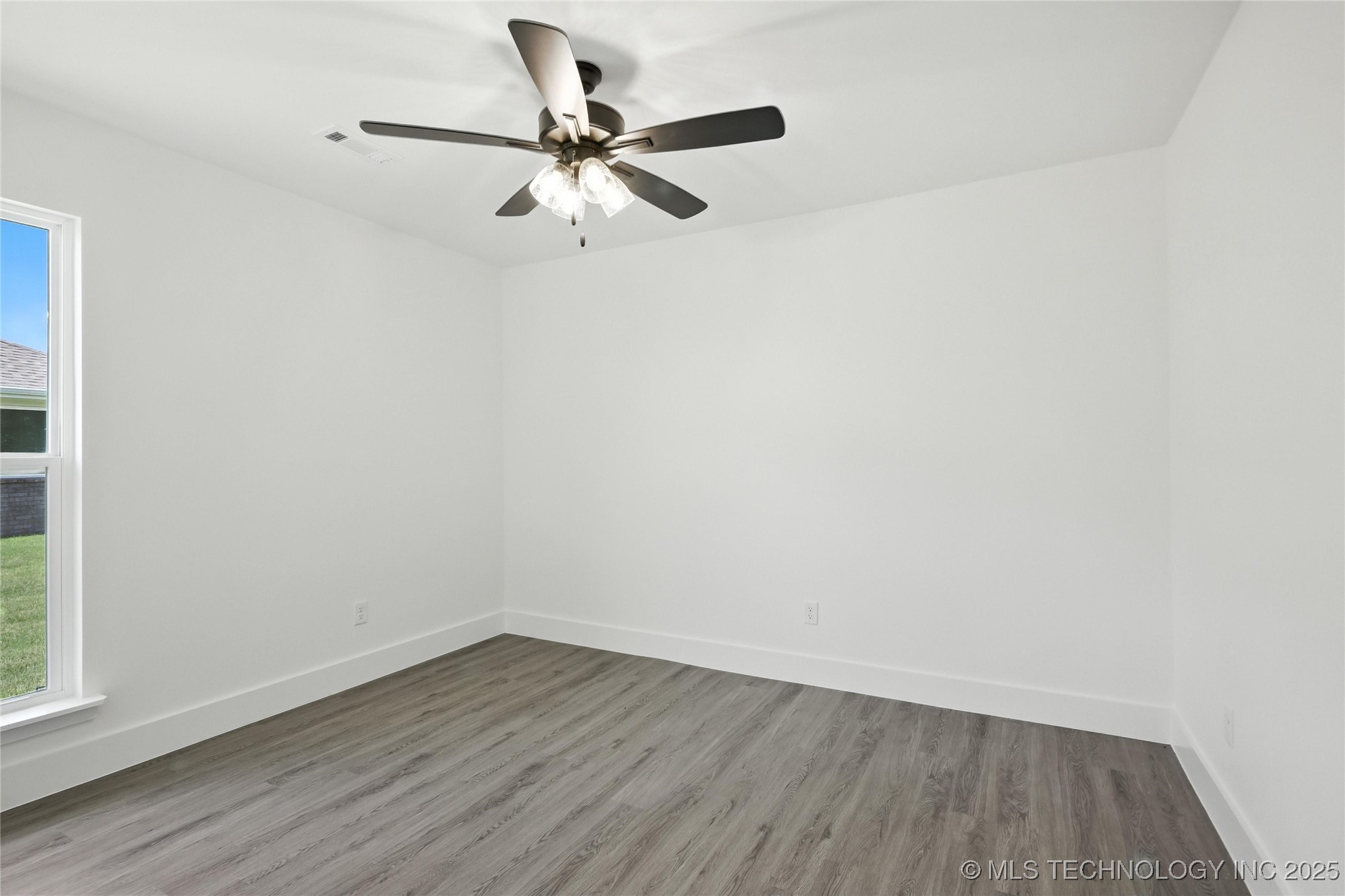 2808 E Northampton Street Property Photo 8