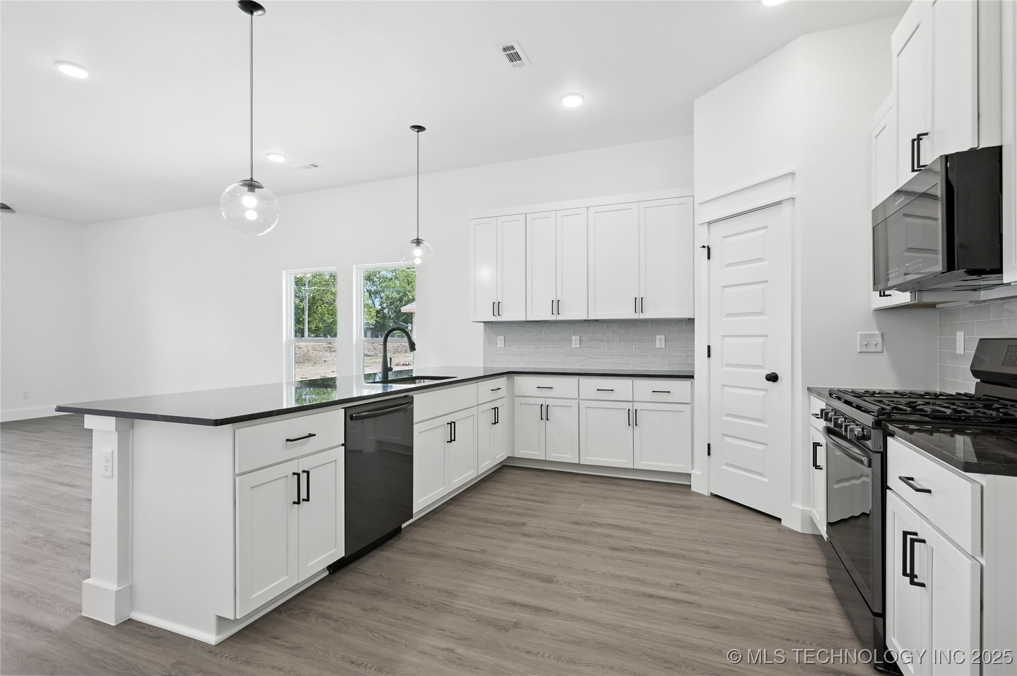 2808 E Northampton Street Property Photo 20