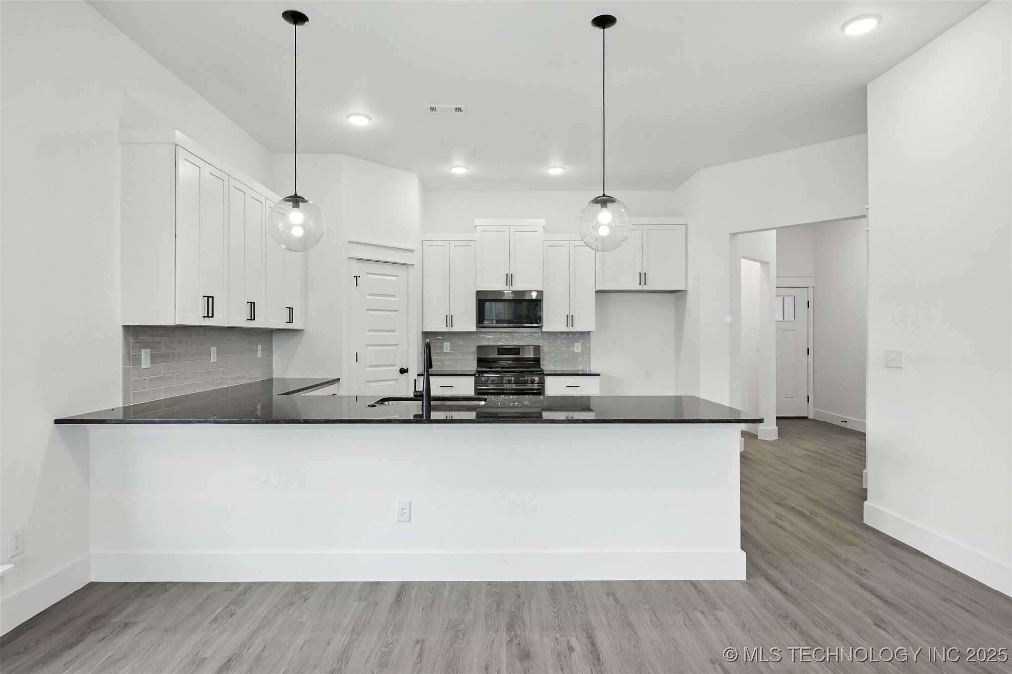 2808 E Northampton Street Property Photo 24