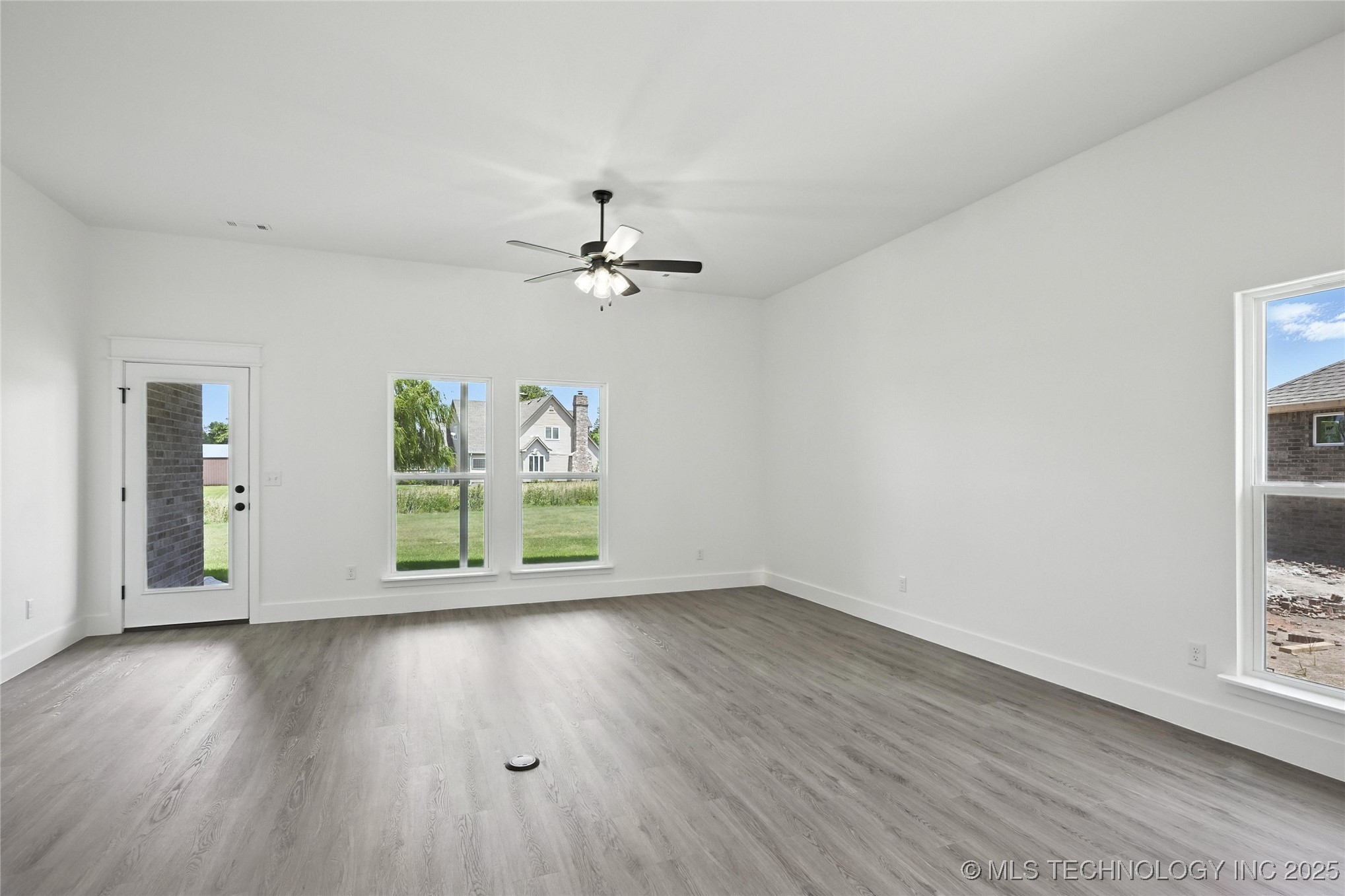 2808 E Northampton Street Property Photo 30