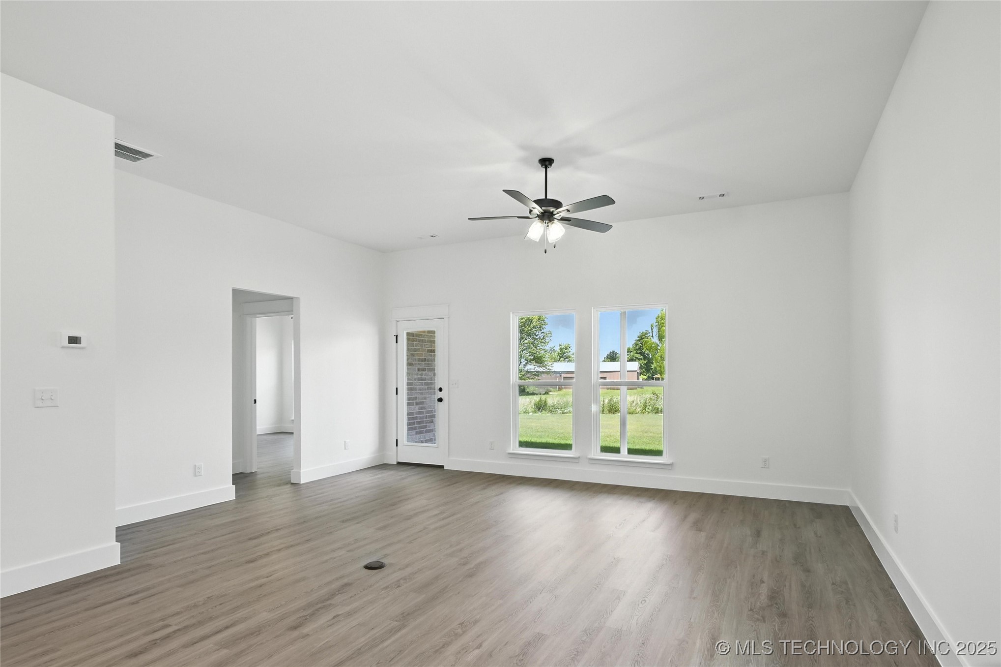 2808 E Northampton Street Property Photo 32