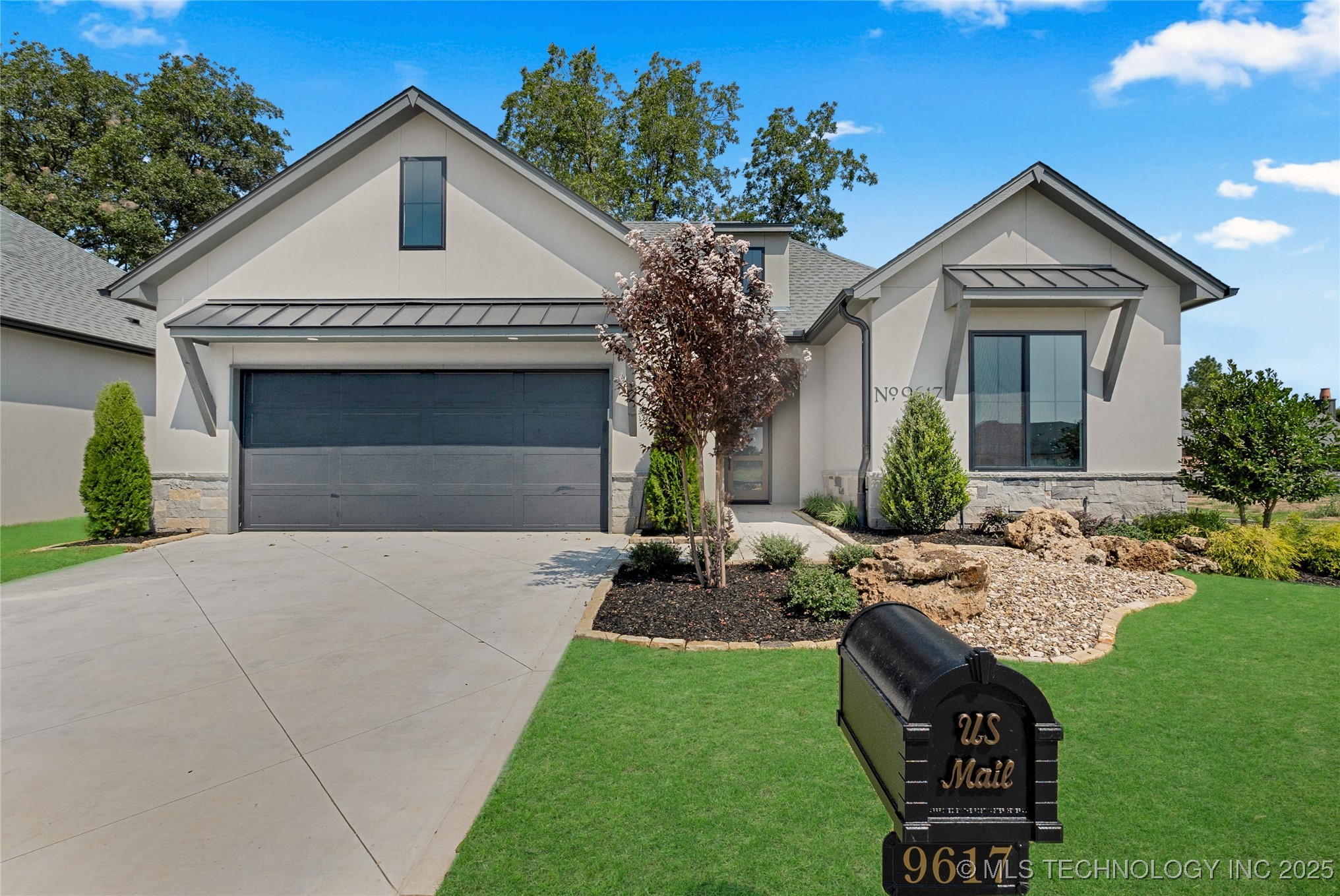 9617 E 119th Court Property Photo 2