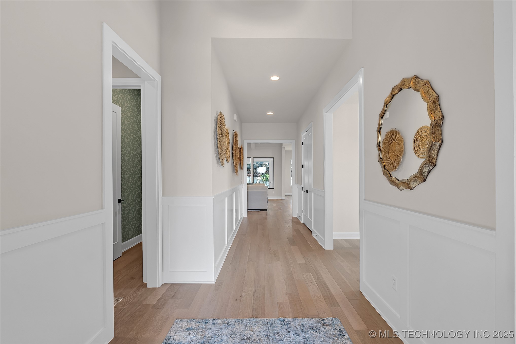 9617 E 119th Court Property Photo 4