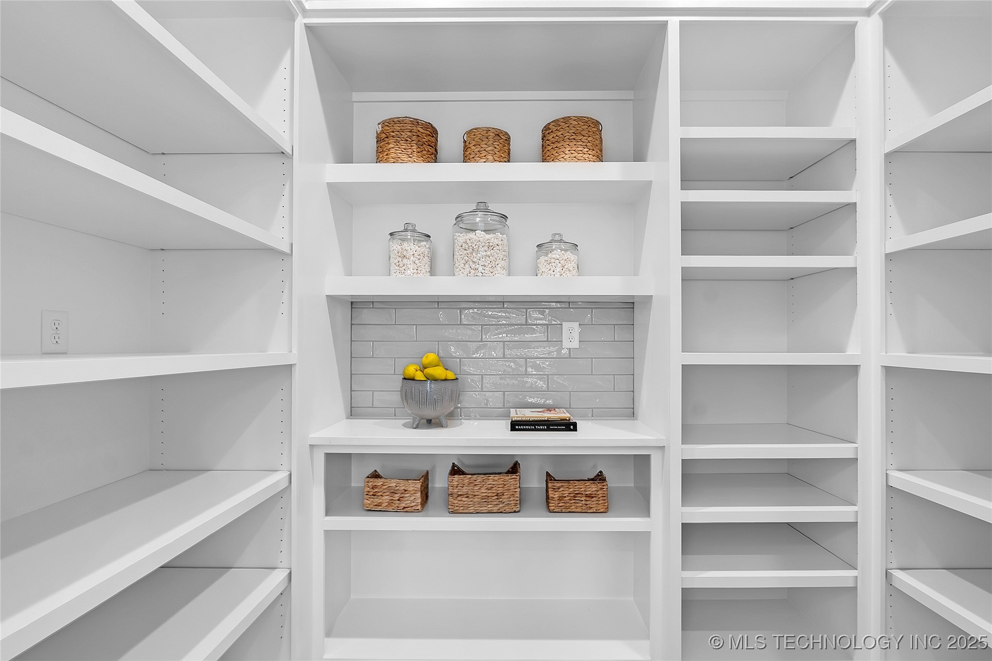 9617 E 119th Court Property Photo 20