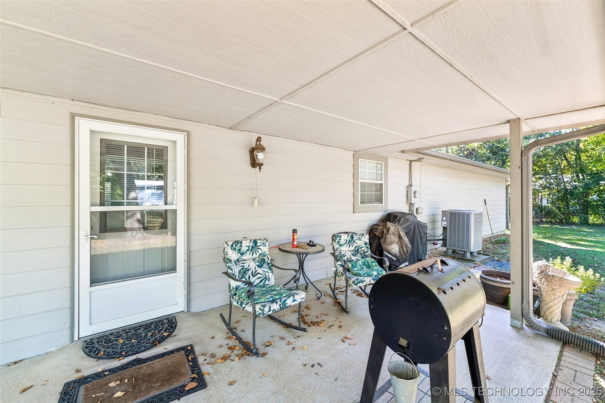 305 Ne 5th Street Property Photo 5