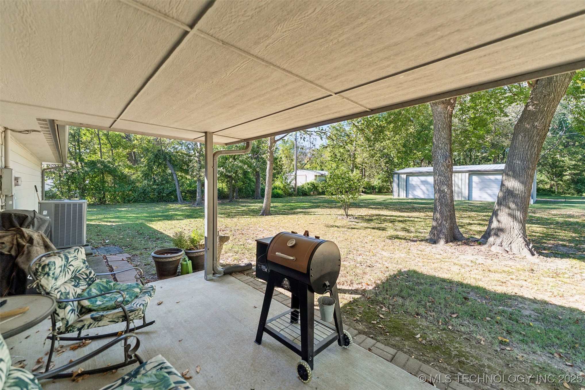 305 Ne 5th Street Property Photo 6