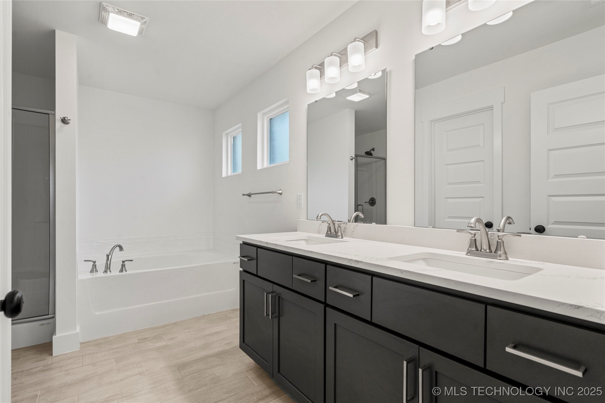 2812 E Monroe Street Property Photo 25