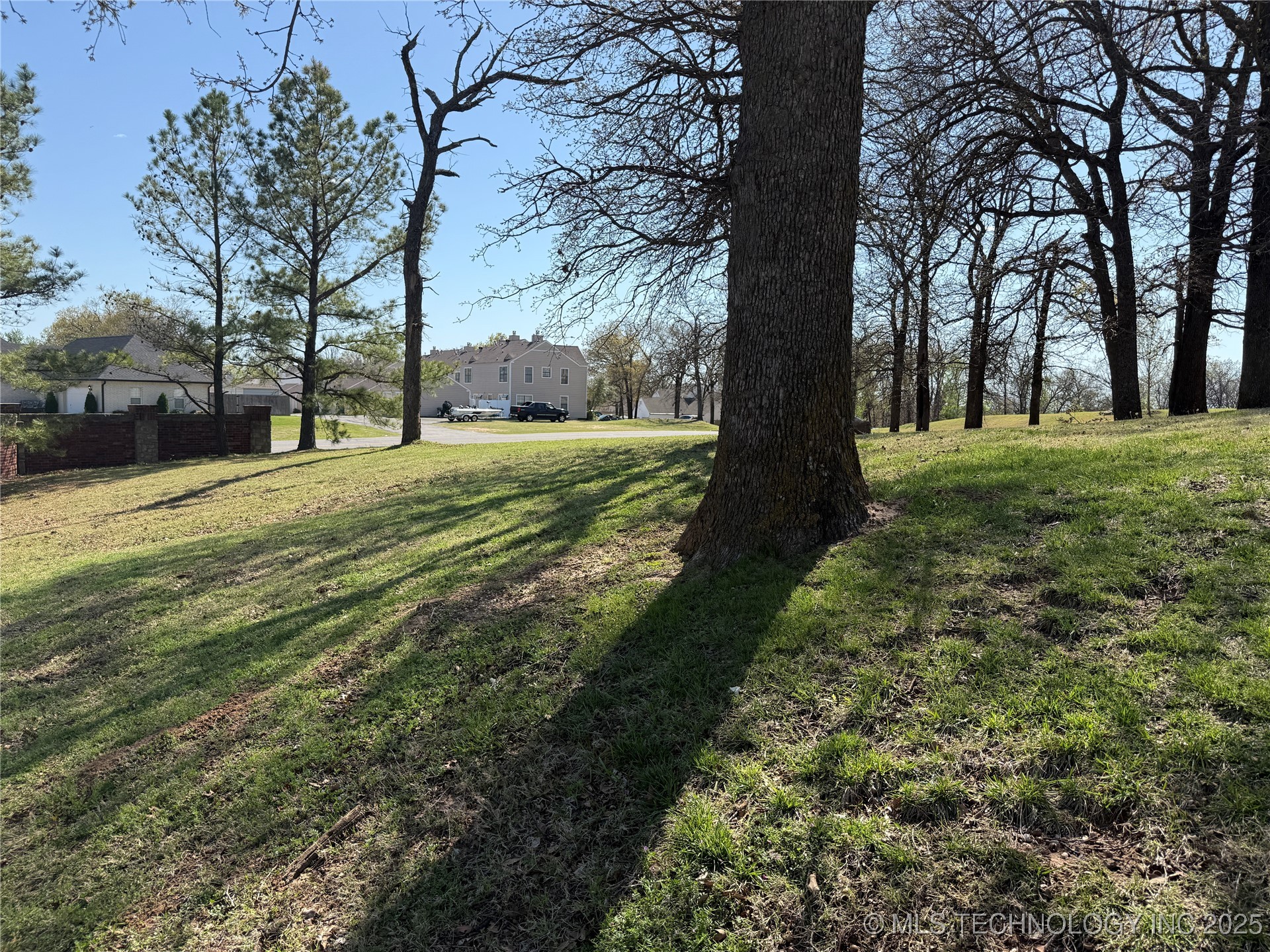 1302 N Old North Place Property Photo 7