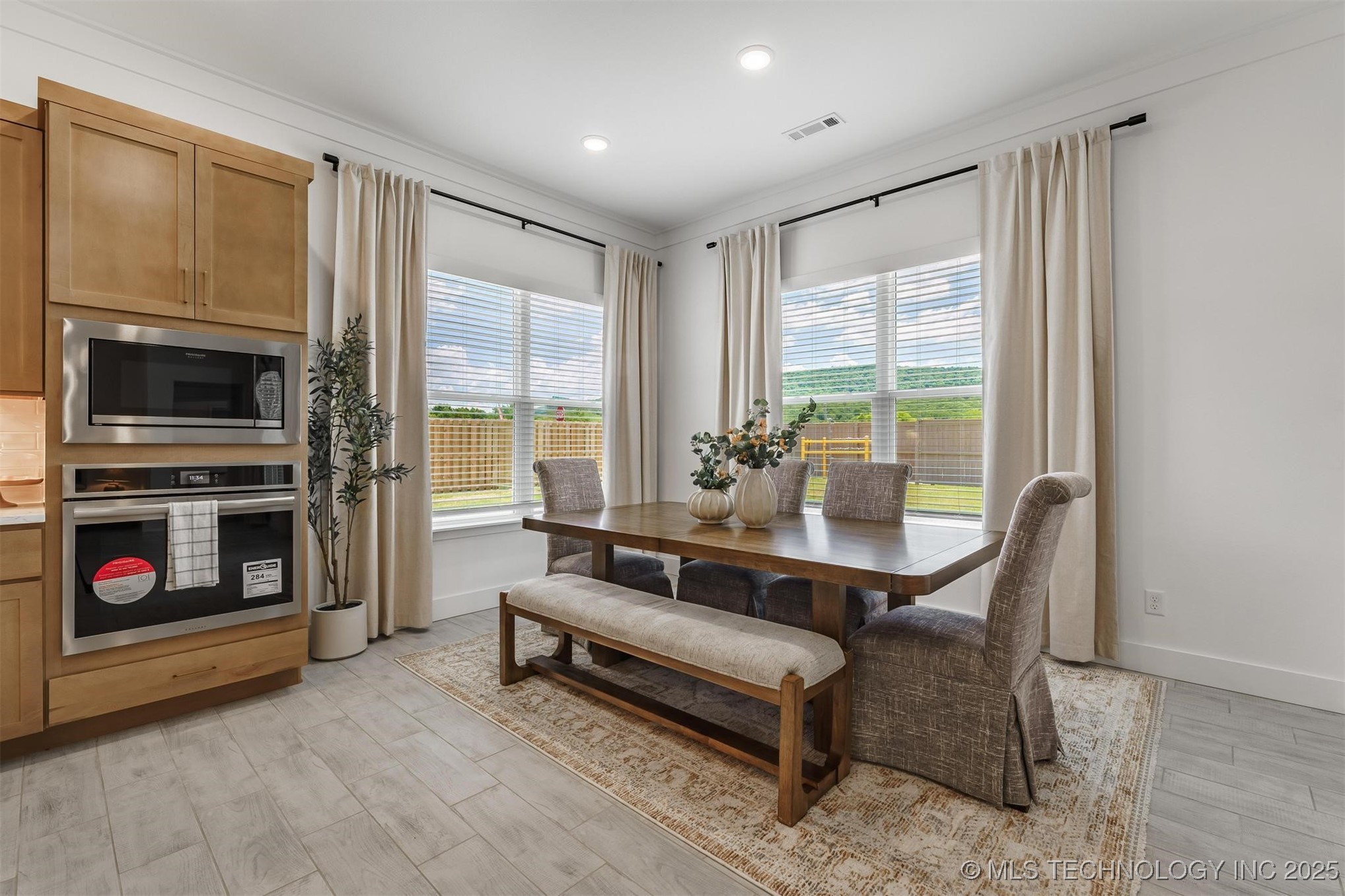 2056 E 129th Place S Property Photo 3