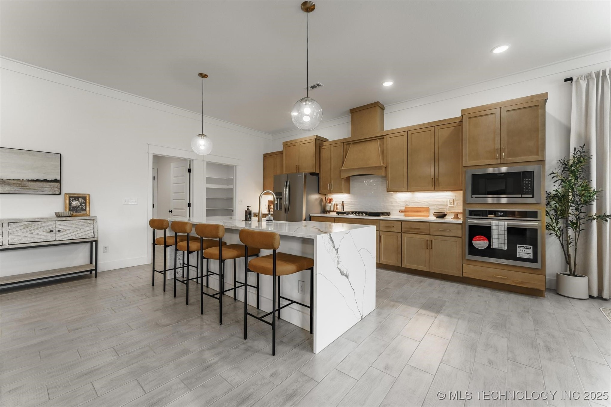 2056 E 129th Place S Property Photo 8