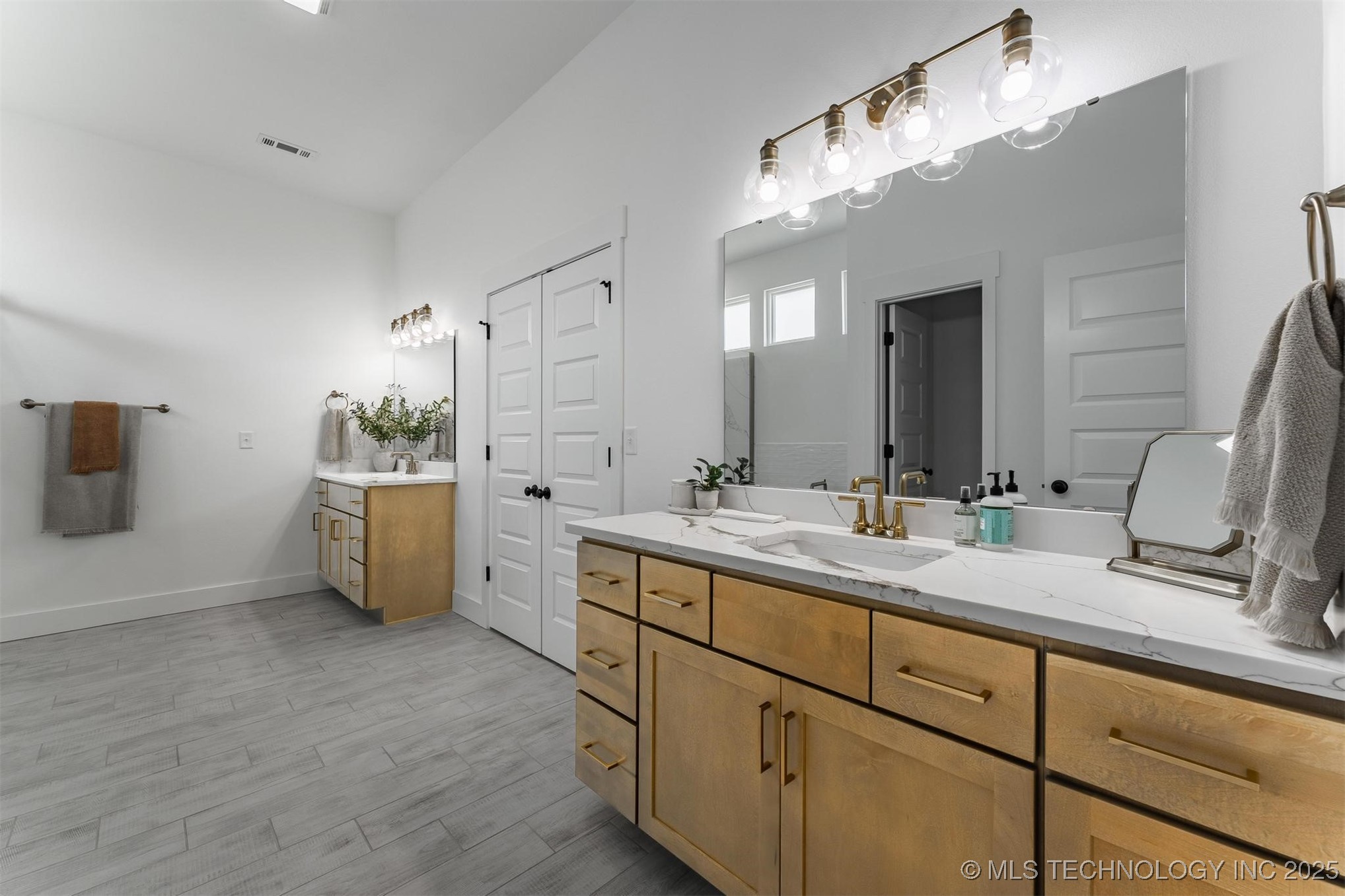 2056 E 129th Place S Property Photo 19