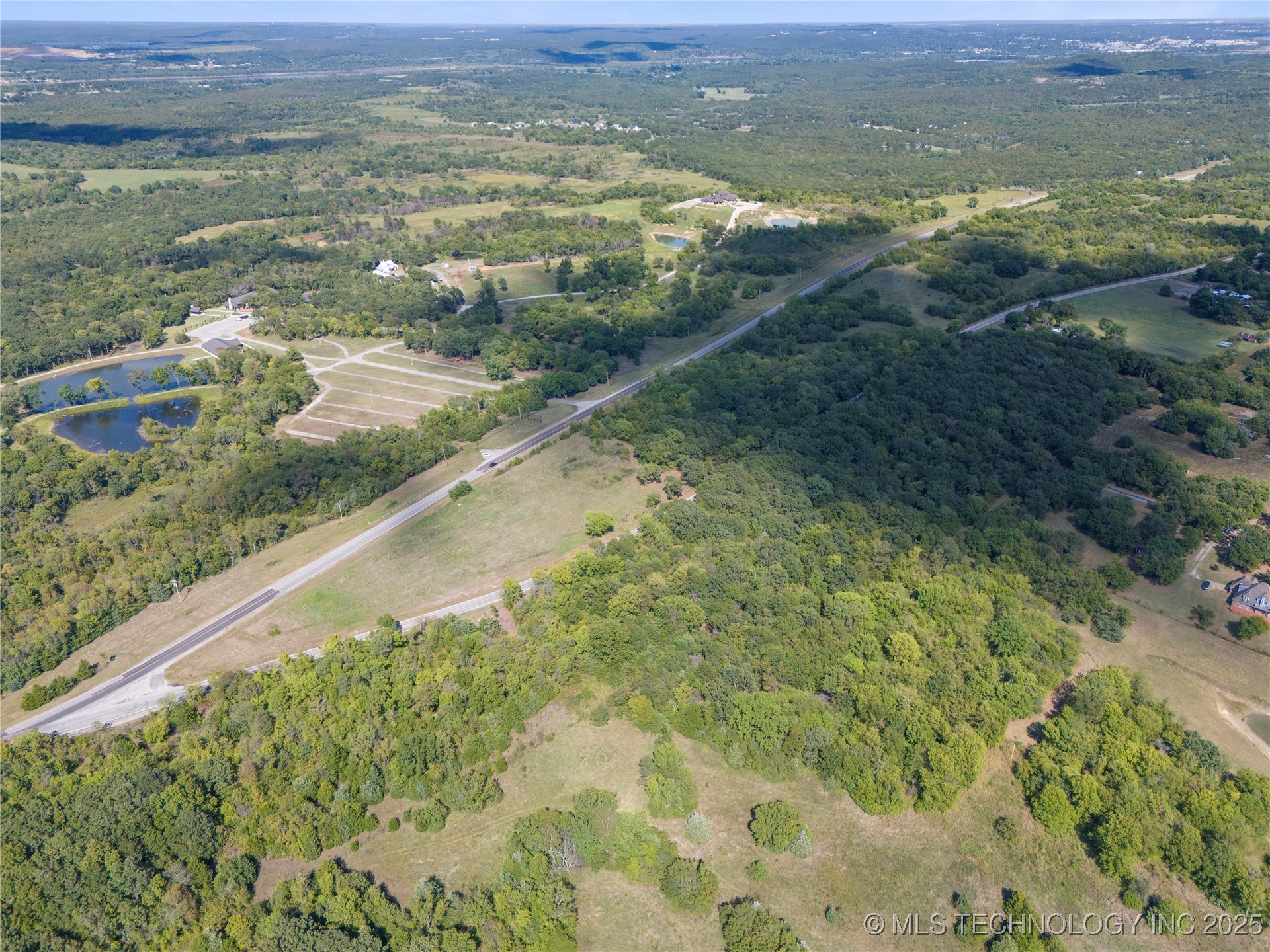 02 W Coyote Trail Property Photo 6