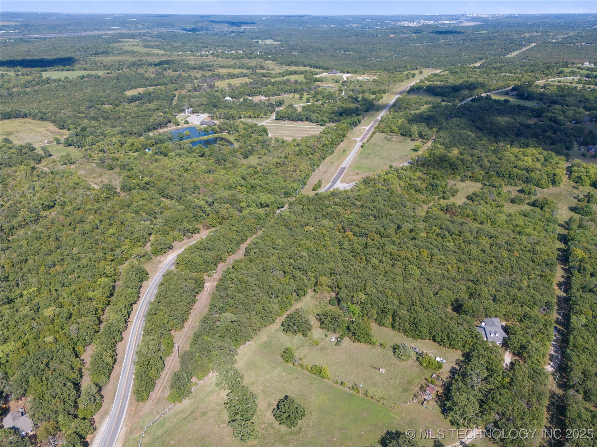 02 W Coyote Trail Property Photo 7