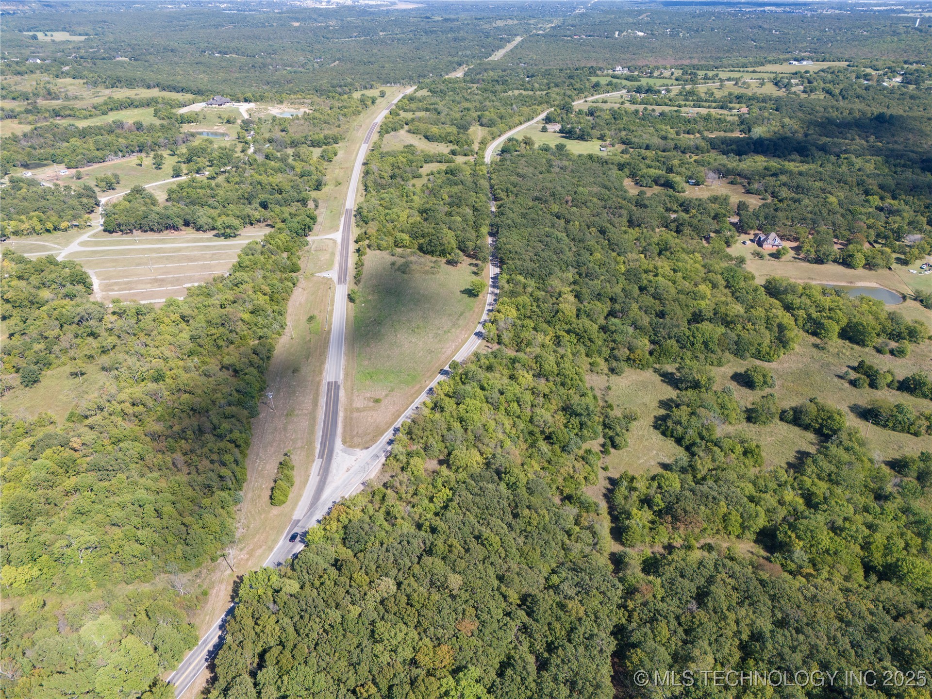 02 W Coyote Trail Property Photo 9