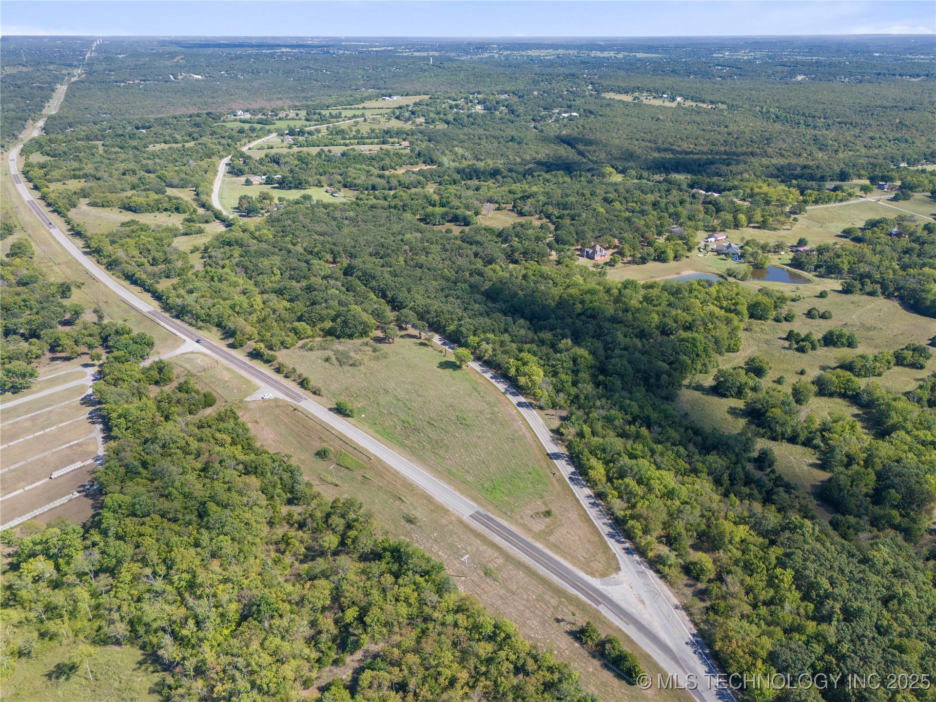 02 W Coyote Trail Property Photo 10