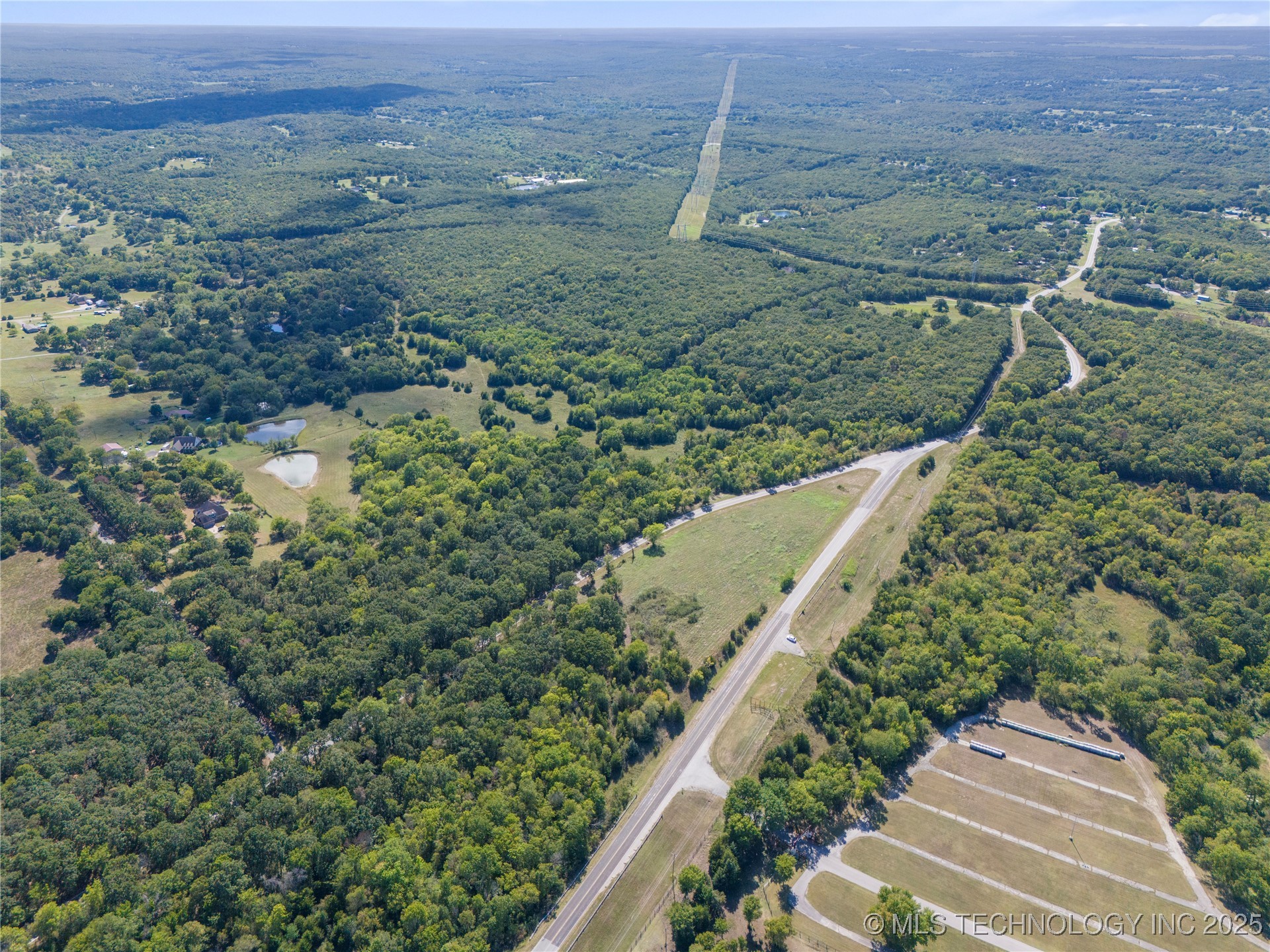 02 W Coyote Trail Property Photo 12