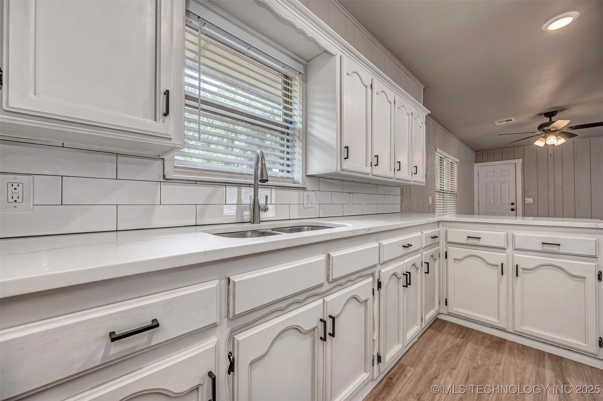 504 E Paul Property Photo 6