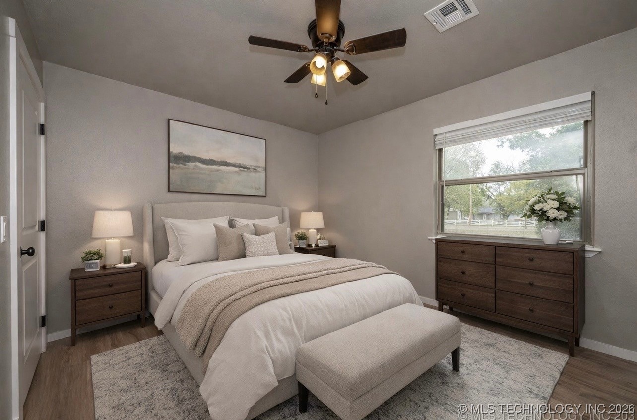 504 E Paul Property Photo 12