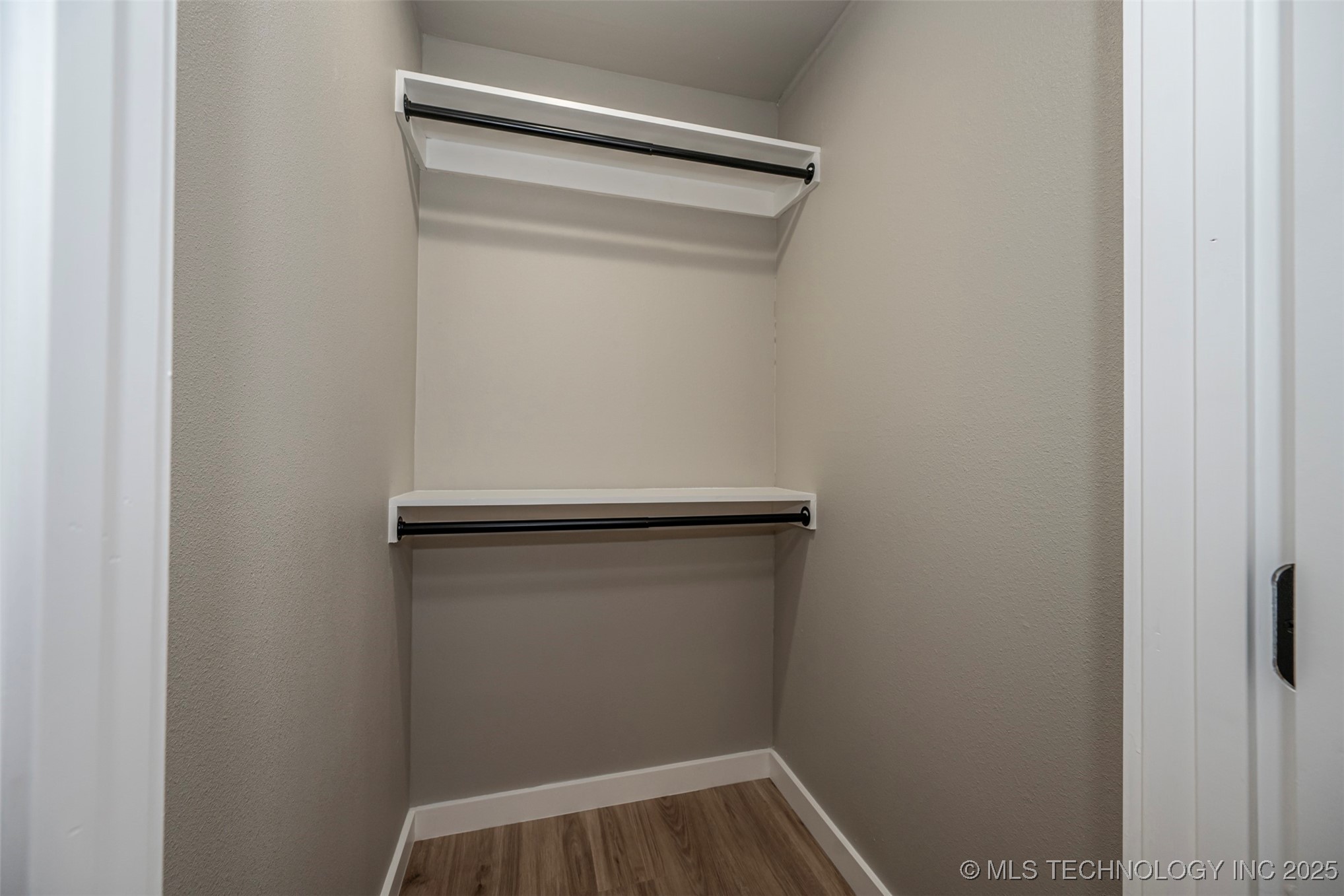 504 E Paul Property Photo 13