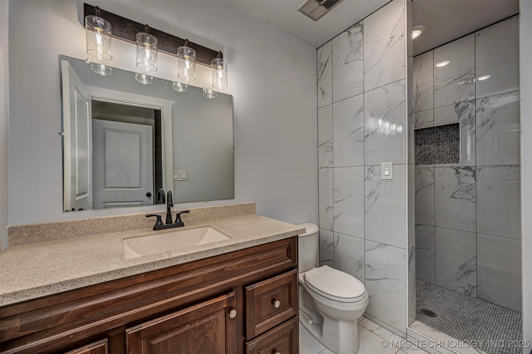 504 E Paul Property Photo 15