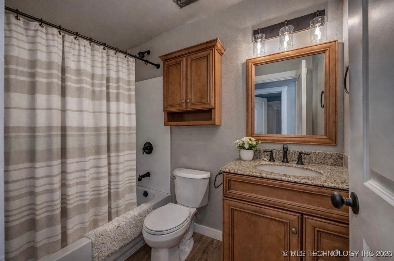 504 E Paul Property Photo 17