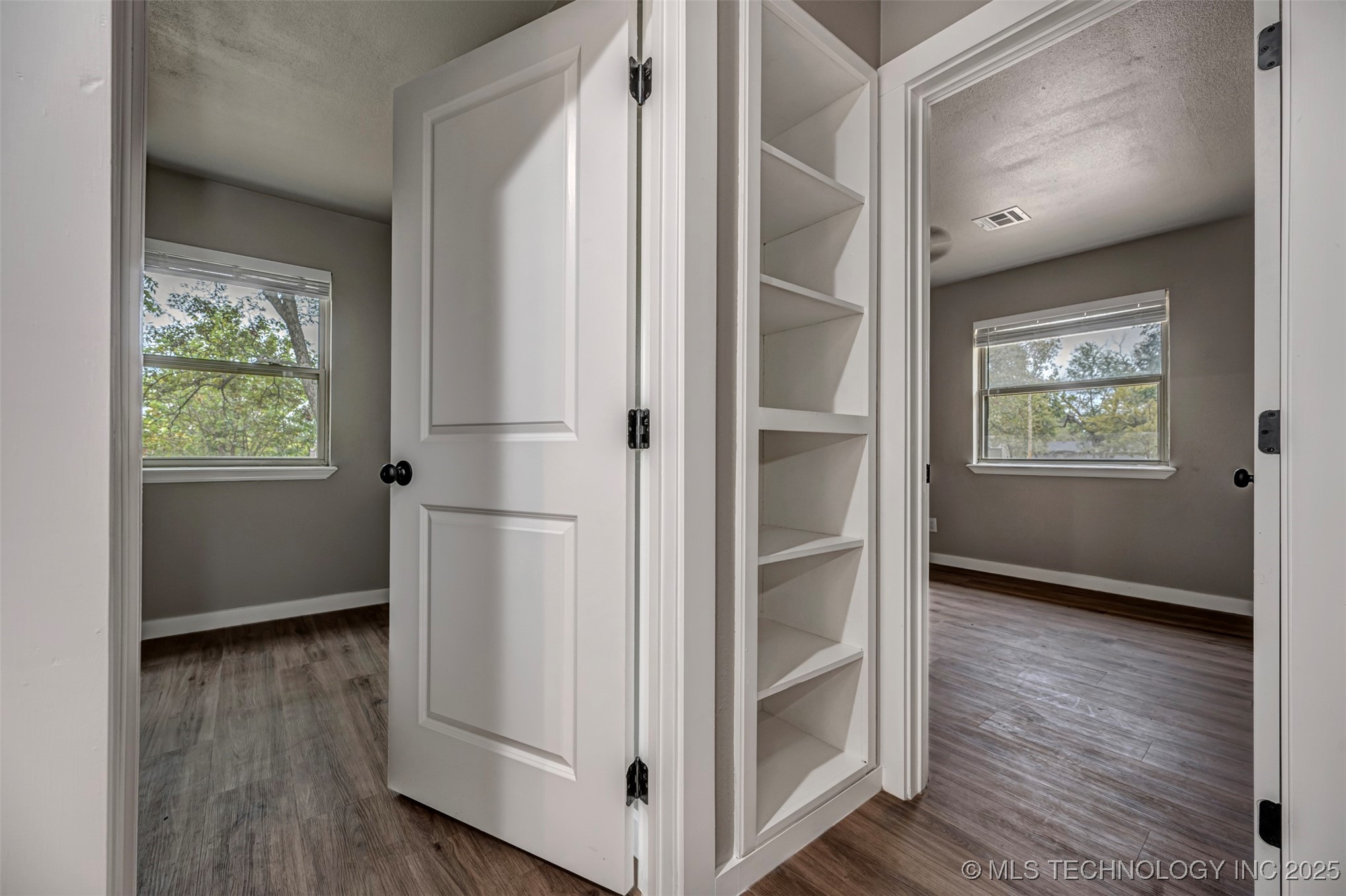 504 E Paul Property Photo 18