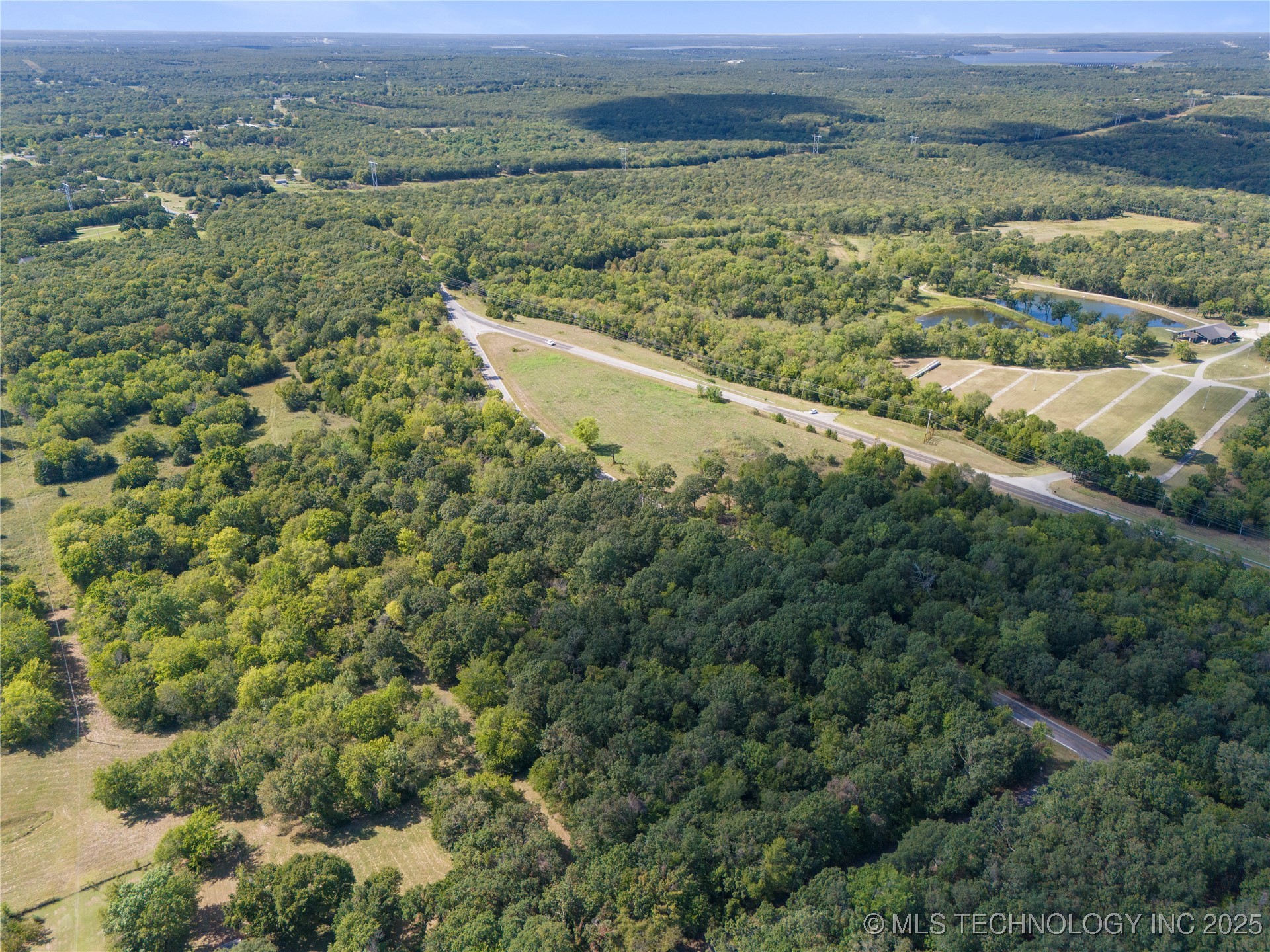 03 W Coyote Trail Property Photo 4