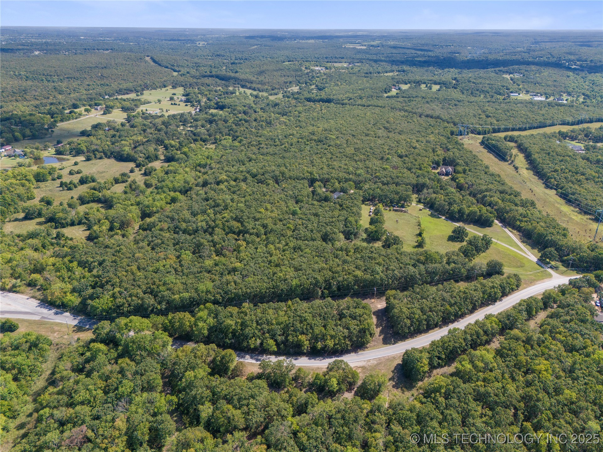 03 W Coyote Trail Property Photo 9