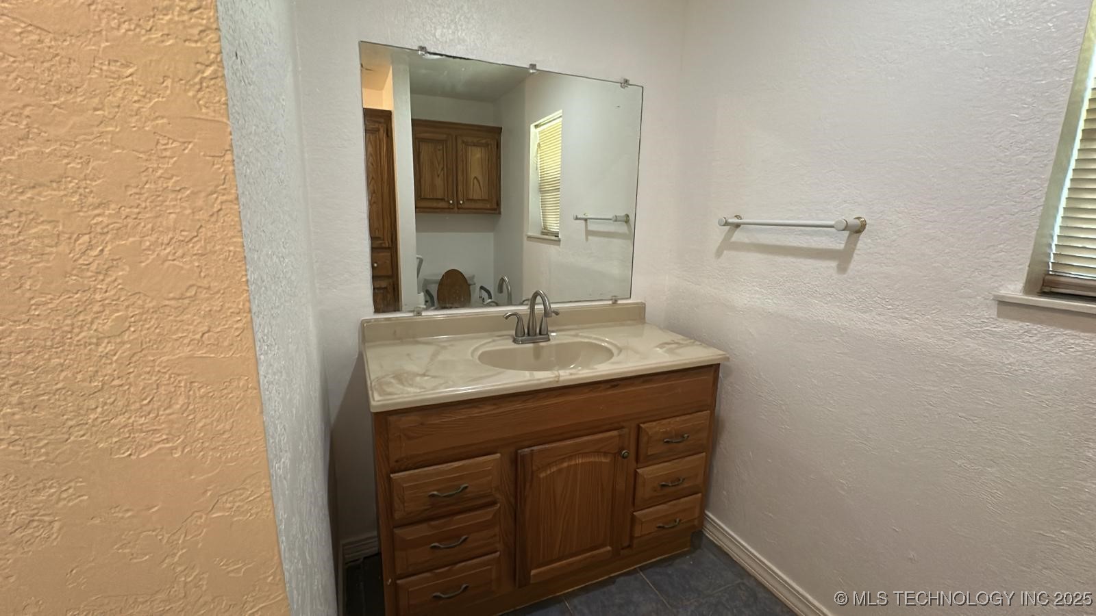 827 Acorn Road Property Photo 17