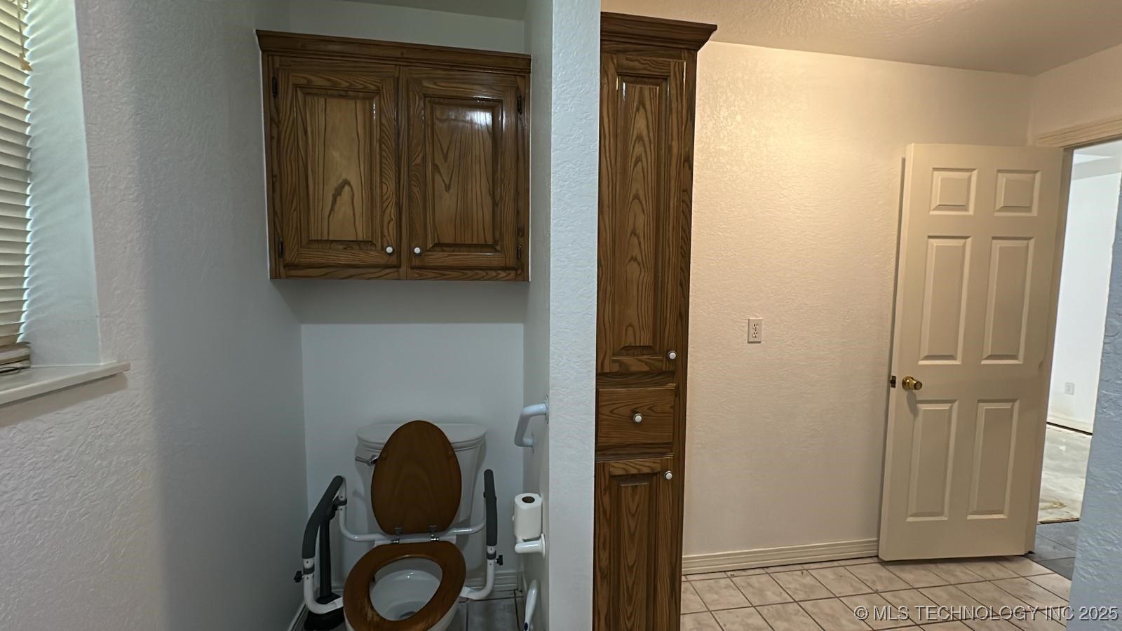 827 Acorn Road Property Photo 18