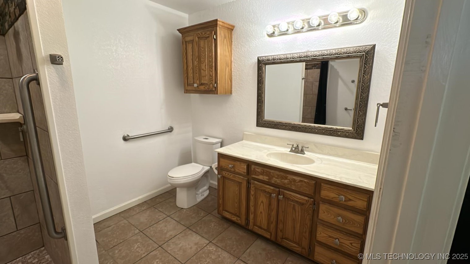 827 Acorn Road Property Photo 19