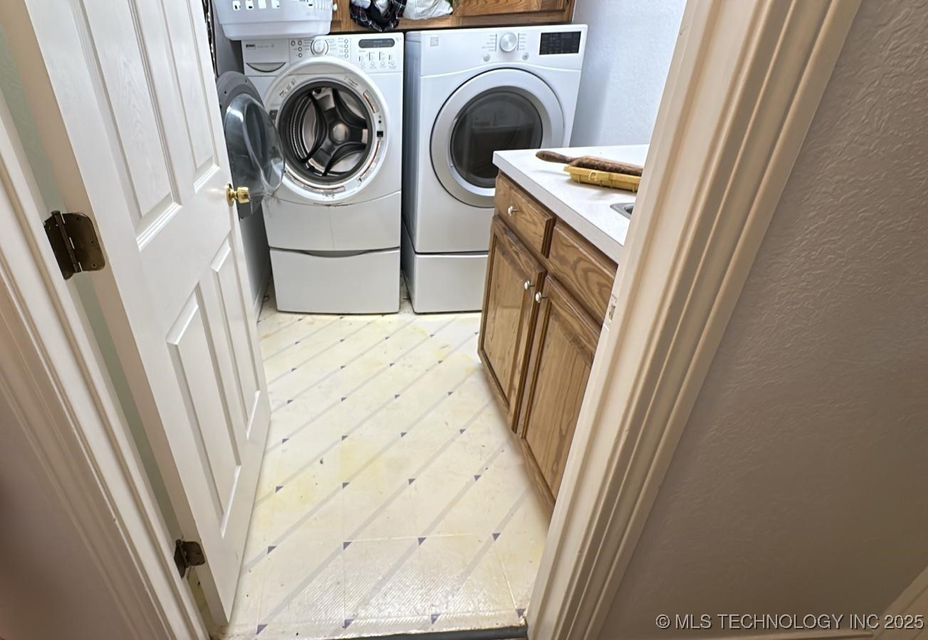 827 Acorn Road Property Photo 28