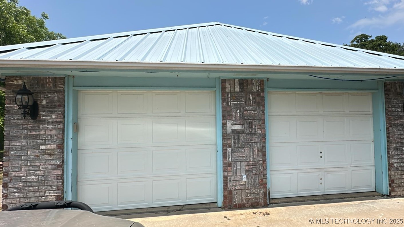 827 Acorn Road Property Photo 33