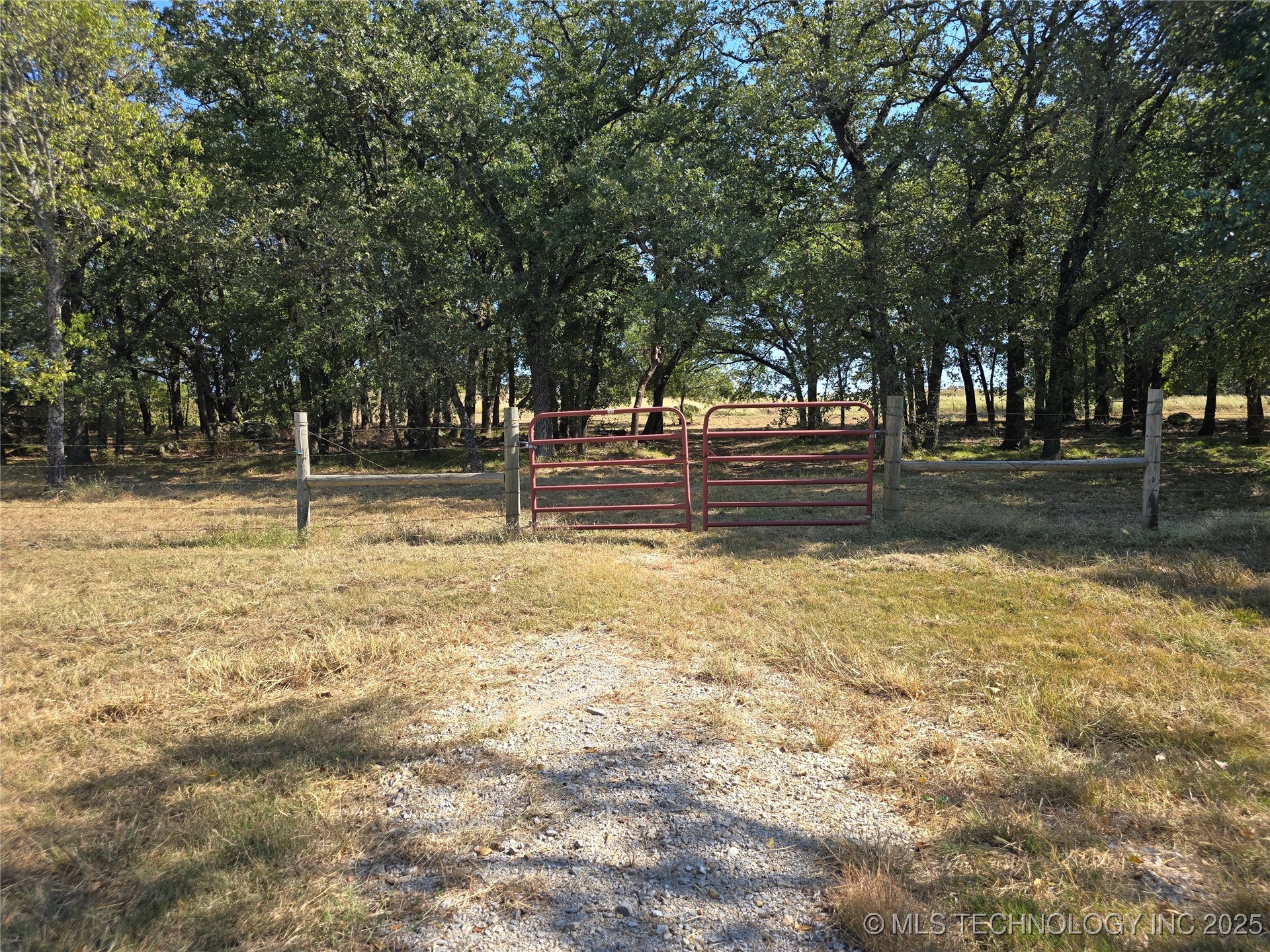 827 Acorn Road Property Photo 54